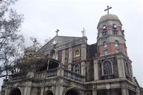 Dasmariñas – Travel guide at Wikivoyage.